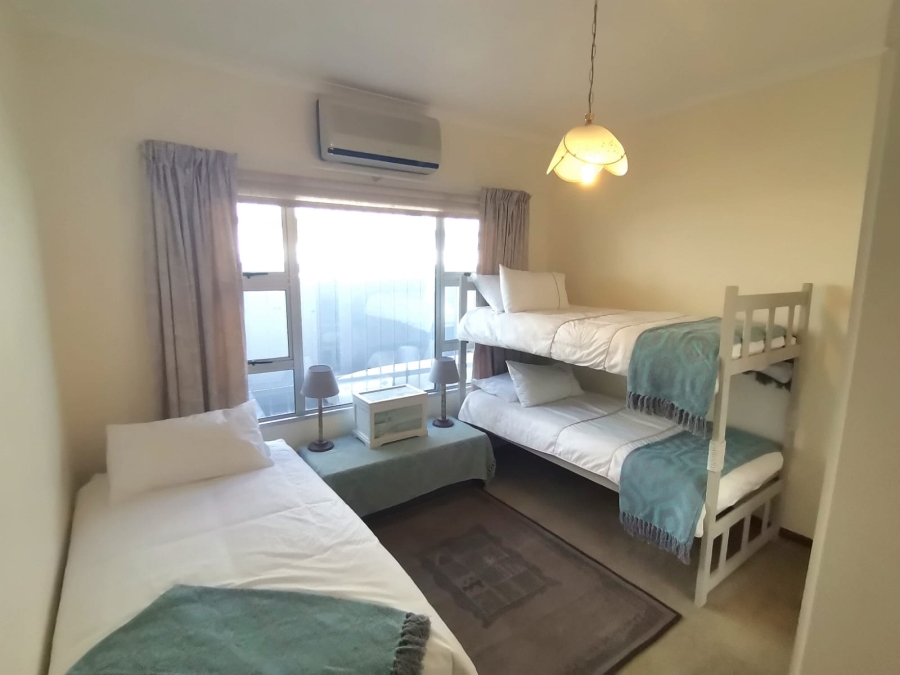 To Let 4 Bedroom Property for Rent in St Francis Bay Village Eastern Cape